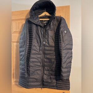 Kuhl Gray Puffer Jacket with Quilted Design
